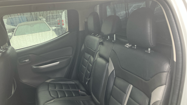 Mitsubishi L200 Lwb Lb Diesel Double Cab DI-D 178 Barbarian 4WD Auto